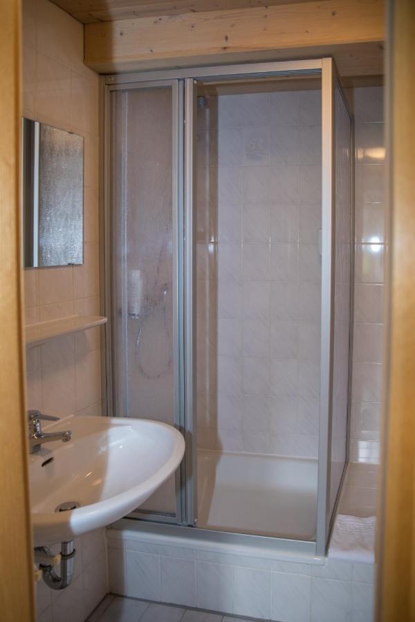 Hotel Im Sonnental Яхенау Екстериор снимка
